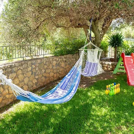 Angelina Villa